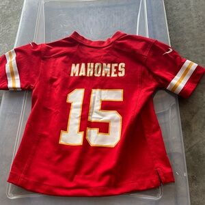 Youth Medium (5/6), Patrick Mahomes Jersey in very good condition!